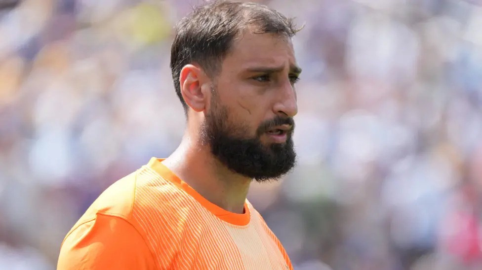 吉安路易吉·多納魯馬(GianluigiDonnarumma)自2021年起一直效力巴黎圣日耳曼隊
